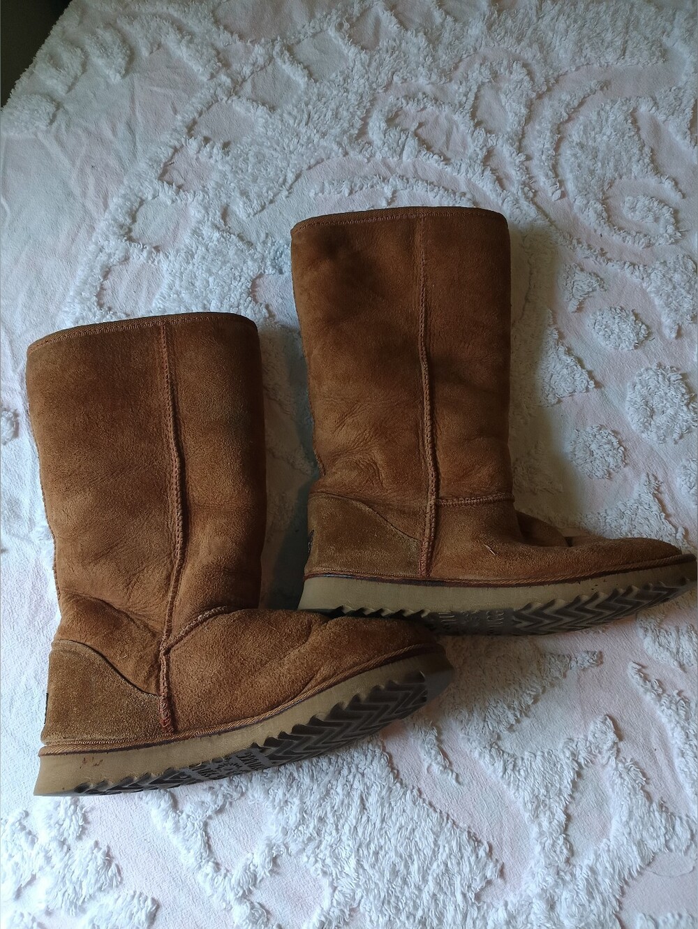 UGG Tall Classic 5185 Women's Chestnut Shearling Boots Size 7